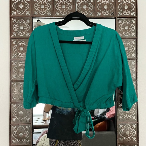 Urban Outfitters Kimmy Wrap Crop Top - Picture 4 of 10